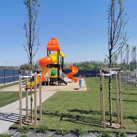 Apartamenty Wybrzeze Laguna III 150M Do Plazy Устроне Морске Екстериор снимка