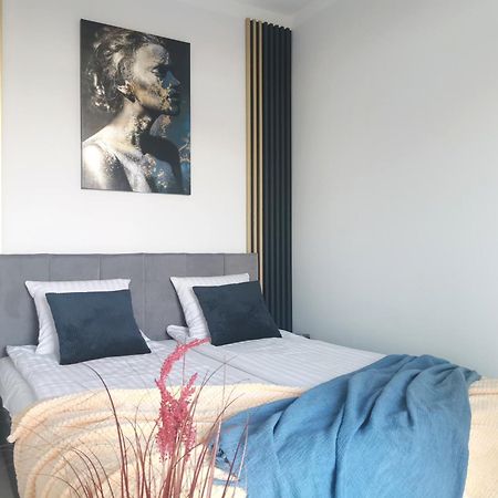 Apartamenty Wybrzeze Laguna III 150M Do Plazy Устроне Морске Екстериор снимка