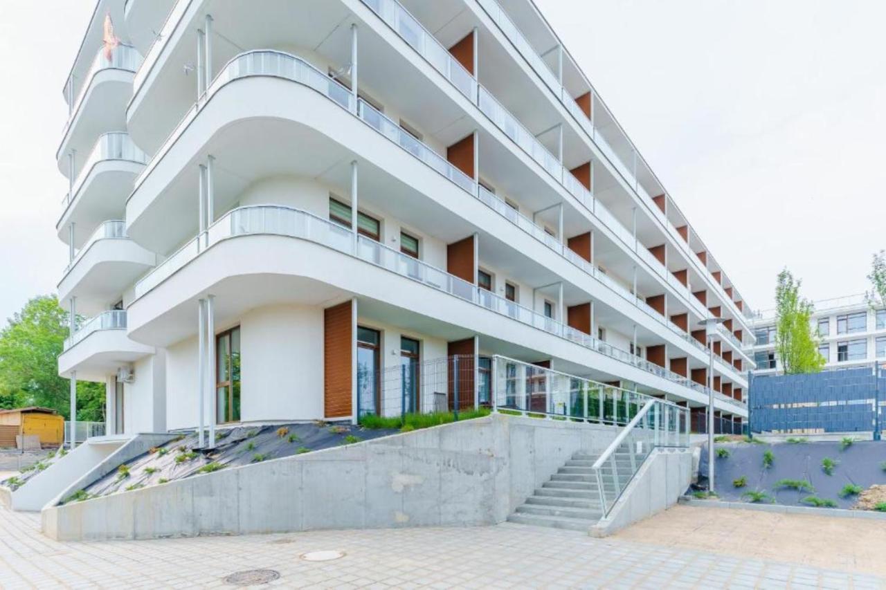 Apartamenty Wybrzeze Laguna III 150M Do Plazy Устроне Морске Екстериор снимка